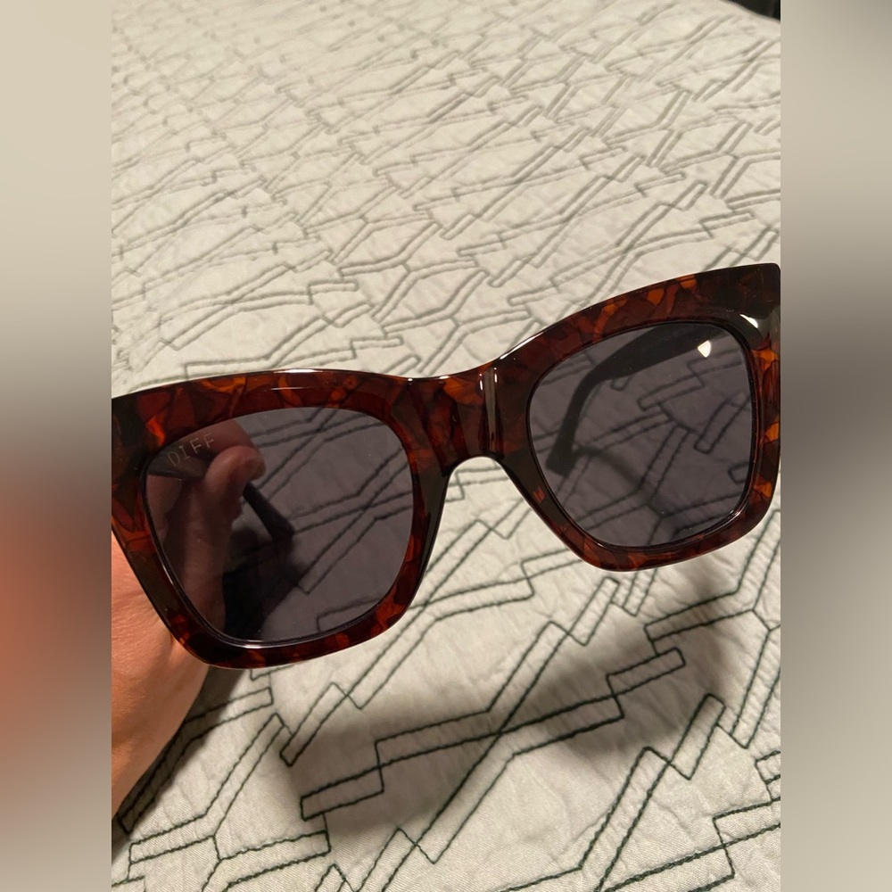 Diff Talia Tortoiseshell Sunglasses - image 3